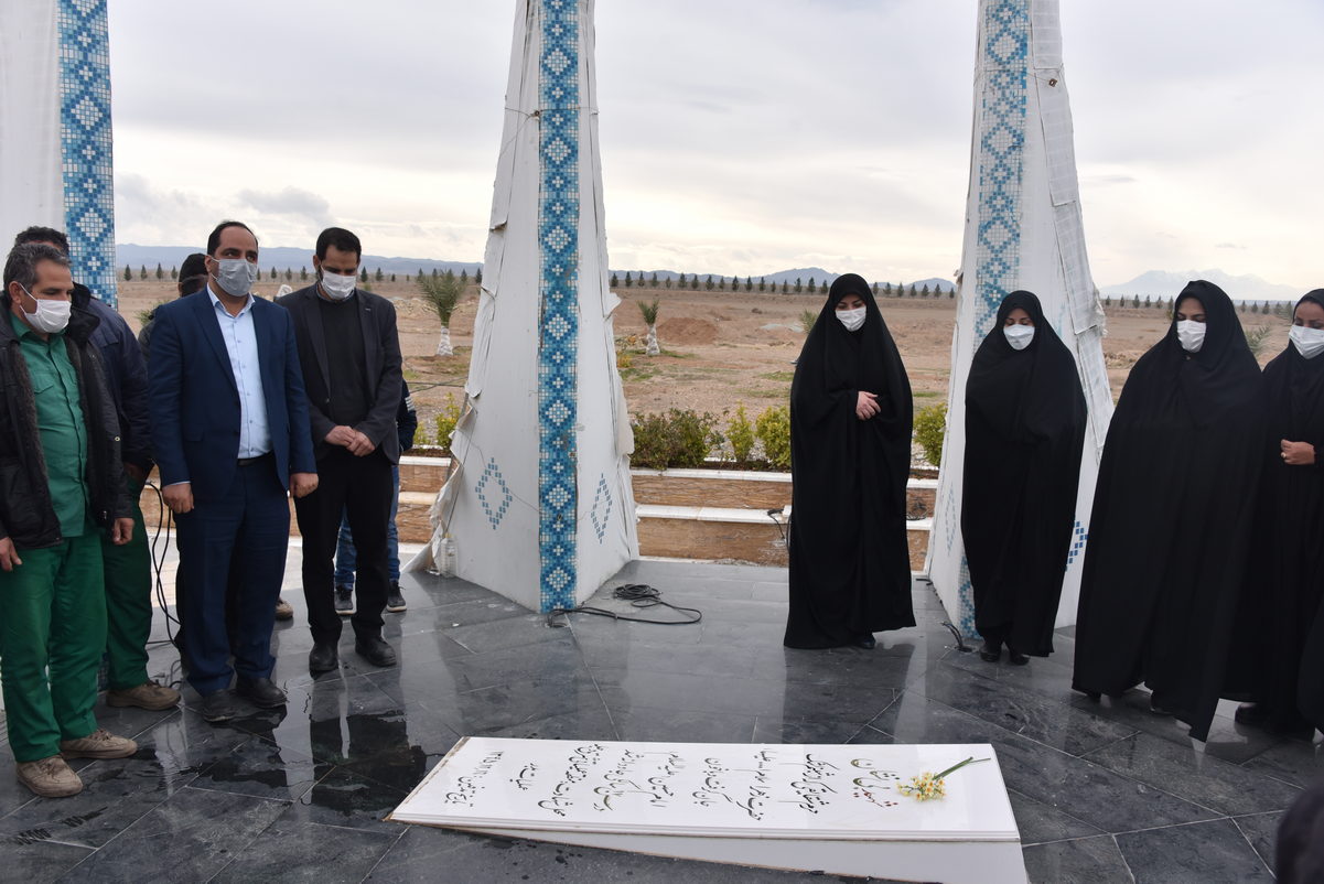 ویژه برنامه گرامیداشت ایام فاطمیه و سالروز شهادت شهید سلیمانی به همراه تجدید میثاق با آرمان شهدا برگزار شد (1400/10/13)