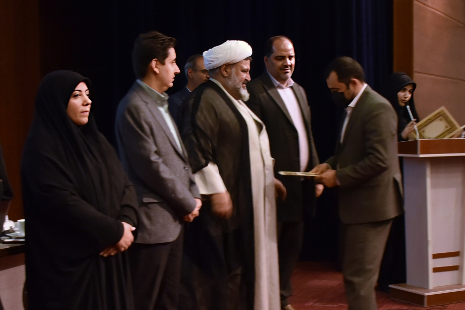 تقدیر از پژوهشگران برتر دانشگاه در روز پژوهش