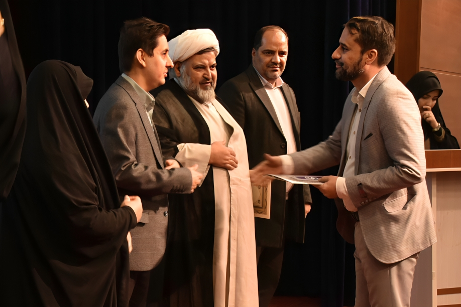 تقدیر از پژوهشگران برتر دانشگاه در روز پژوهش