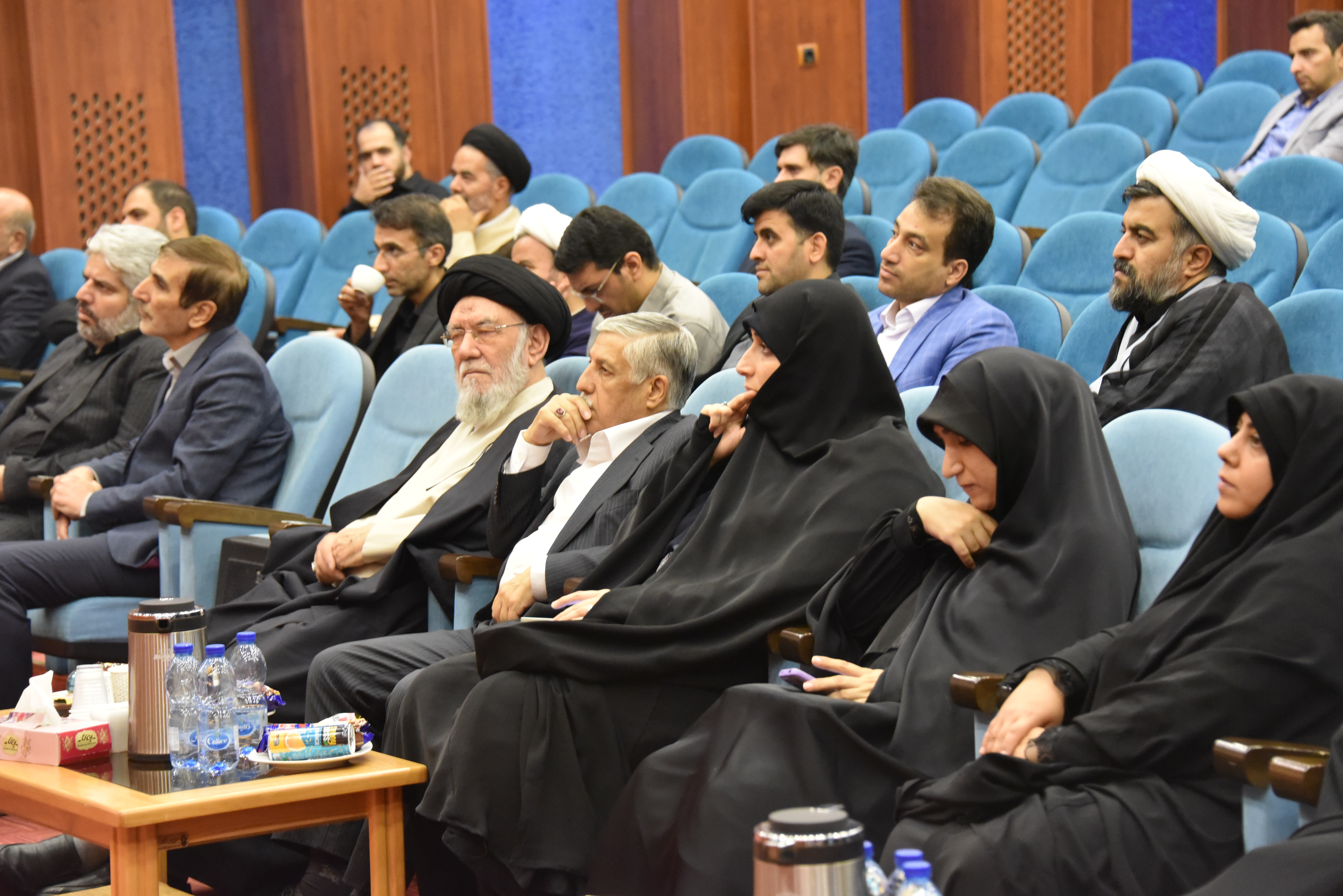 آیین تکریم دکتر معصومه مشکل گشا سرپرست پیشین و دکتر سیده فاطمه فقهی سرپرست دانشگاه