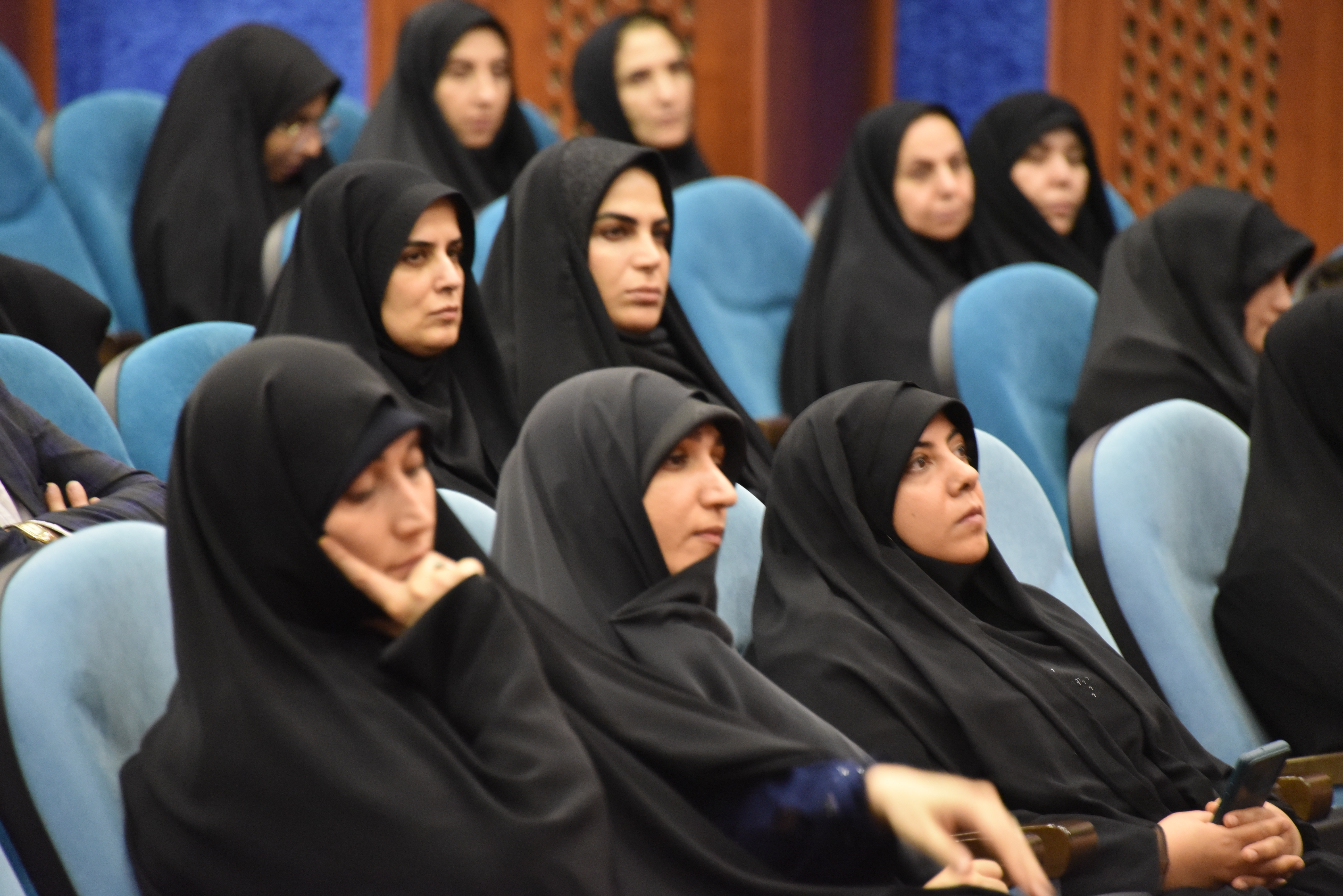 آیین تکریم دکتر معصومه مشکل گشا سرپرست پیشین و دکتر سیده فاطمه فقهی سرپرست دانشگاه
